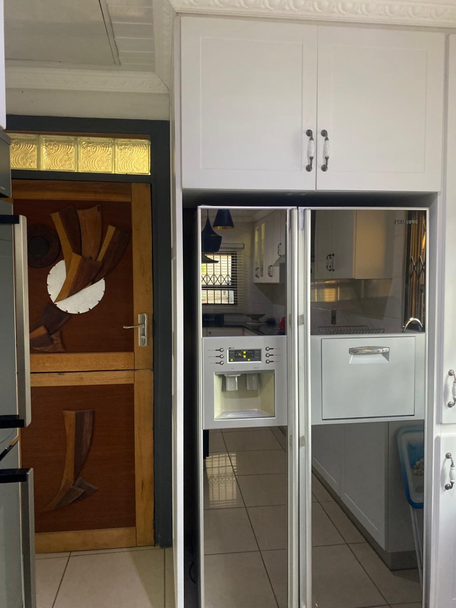 5 Bedroom Property for Sale in Proclamation Hill Gauteng