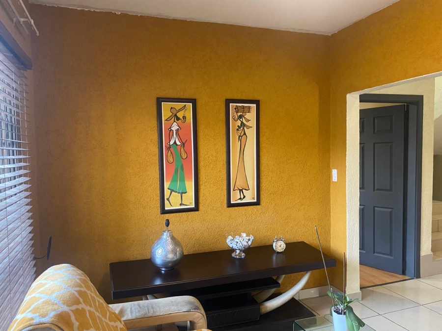 5 Bedroom Property for Sale in Proclamation Hill Gauteng