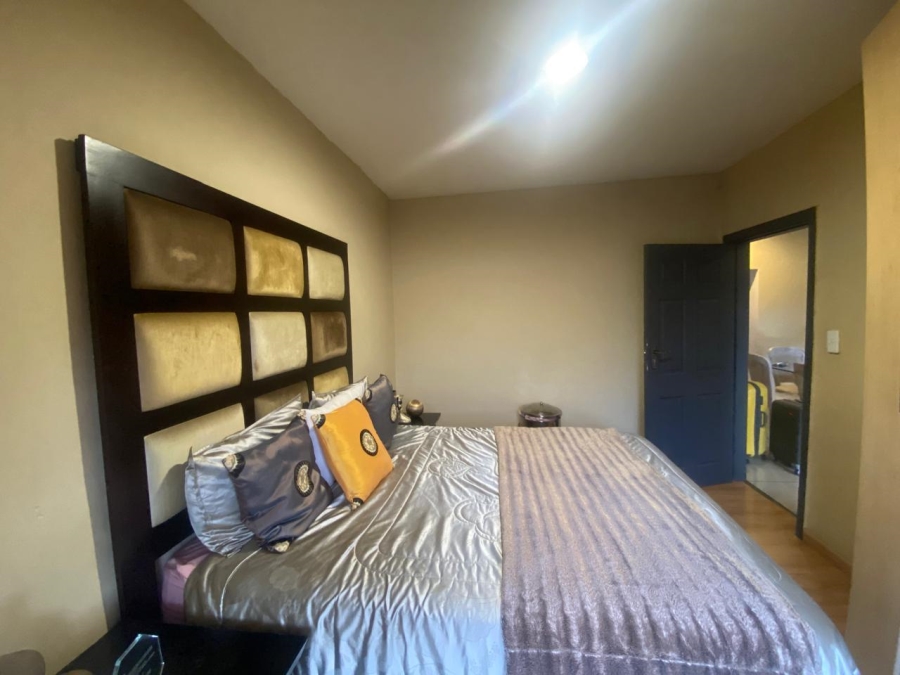 5 Bedroom Property for Sale in Proclamation Hill Gauteng