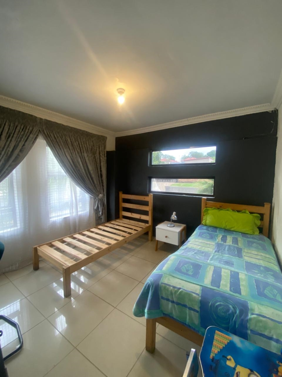 5 Bedroom Property for Sale in Proclamation Hill Gauteng