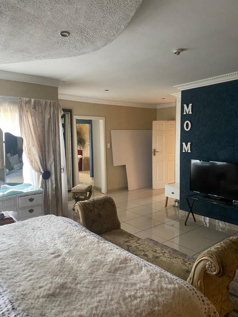 5 Bedroom Property for Sale in Proclamation Hill Gauteng