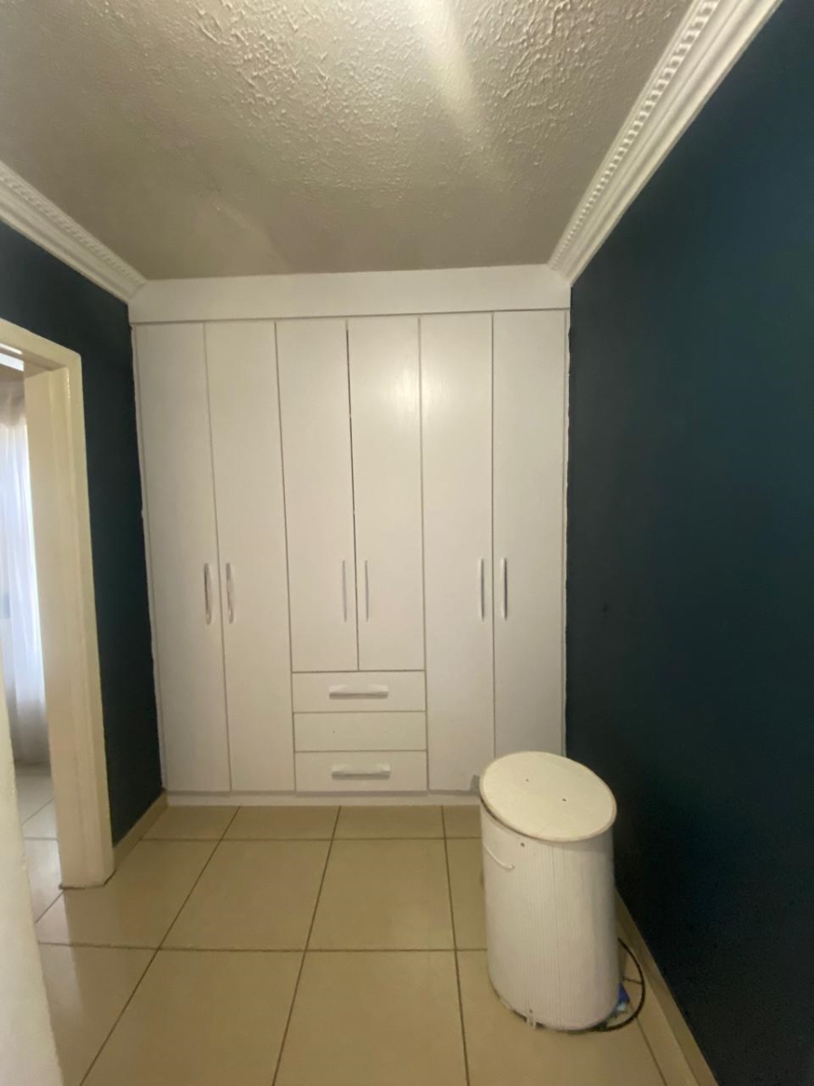 5 Bedroom Property for Sale in Proclamation Hill Gauteng