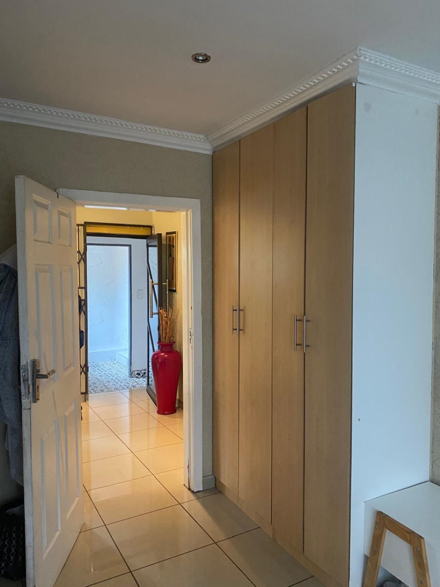 5 Bedroom Property for Sale in Proclamation Hill Gauteng