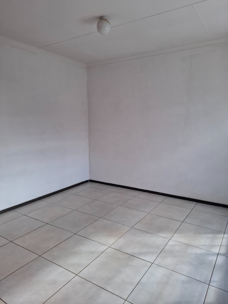To Let 2 Bedroom Property for Rent in Heatherview Gauteng