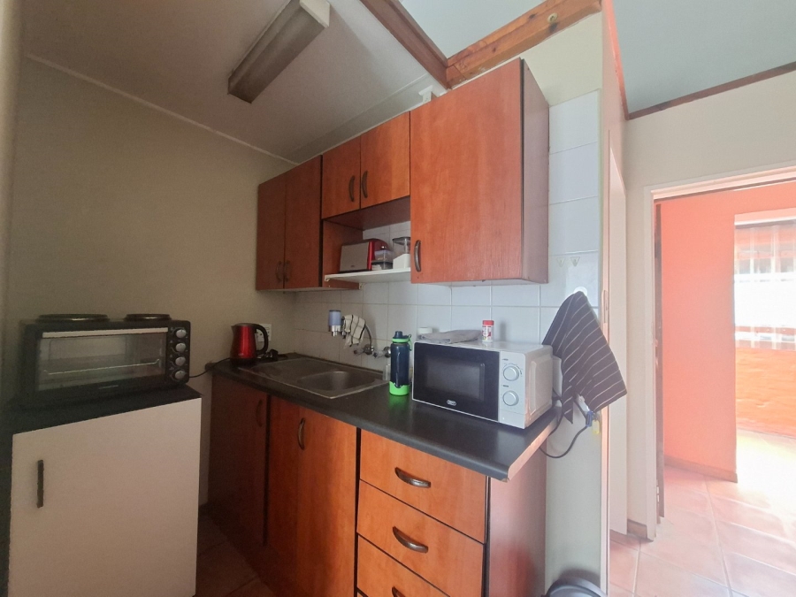 To Let 1 Bedroom Property for Rent in Riviera Gauteng