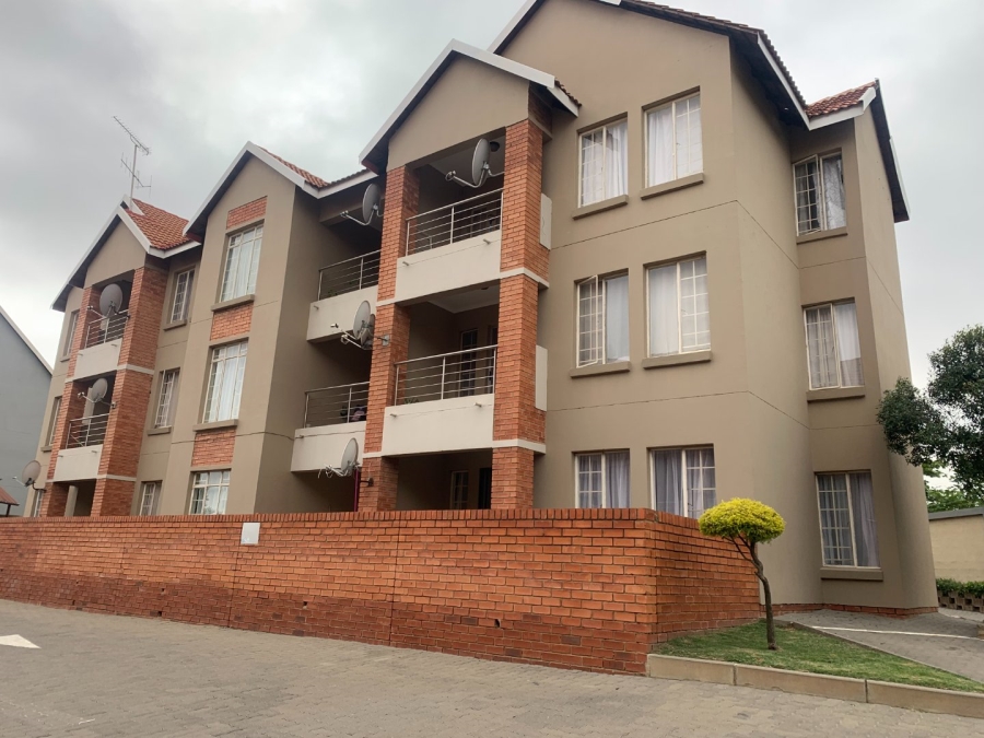 To Let 2 Bedroom Property for Rent in Kosmosdal Gauteng