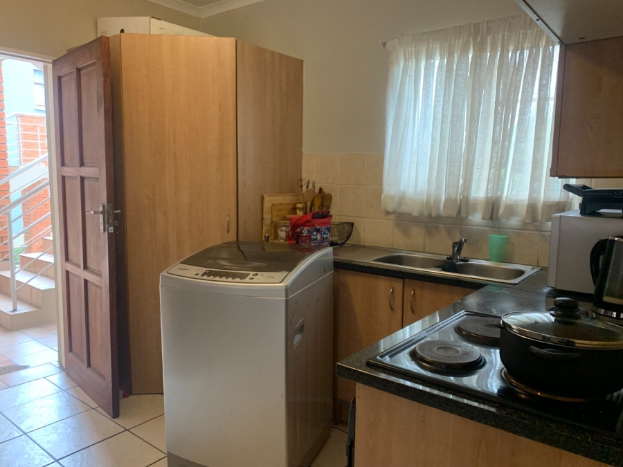 To Let 2 Bedroom Property for Rent in Kosmosdal Gauteng