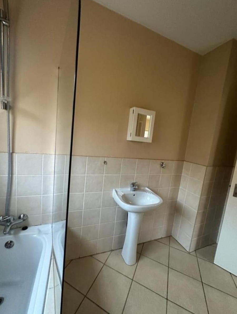 To Let 2 Bedroom Property for Rent in Honeydew Gauteng