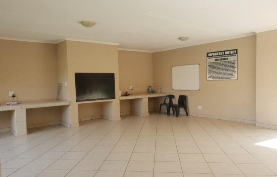 To Let 2 Bedroom Property for Rent in Honeydew Gauteng