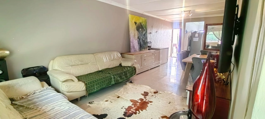  Bedroom Property for Sale in Discovery Gauteng