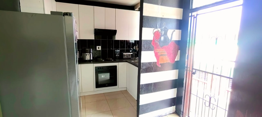 2 Bedroom Property for Sale in Gezina Gauteng