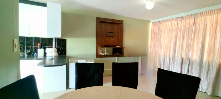 2 Bedroom Property for Sale in Gezina Gauteng