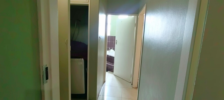 2 Bedroom Property for Sale in Gezina Gauteng