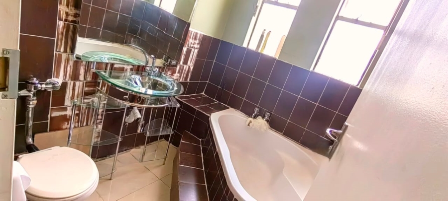 2 Bedroom Property for Sale in Gezina Gauteng