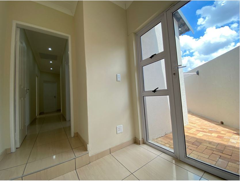 To Let 4 Bedroom Property for Rent in Highway Gardens Gauteng