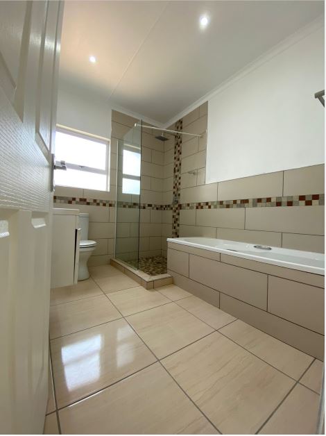 To Let 4 Bedroom Property for Rent in Highway Gardens Gauteng