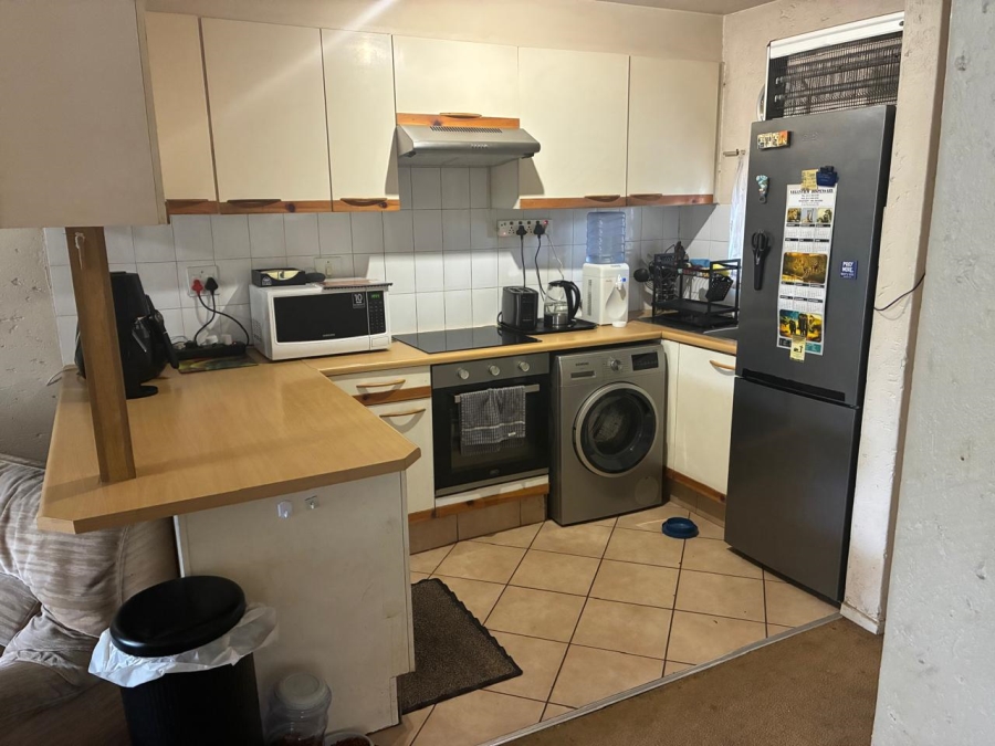 2 Bedroom Property for Sale in Edenvale Central Gauteng