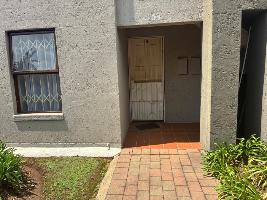 2 Bedroom Property for Sale in Edenvale Central Gauteng