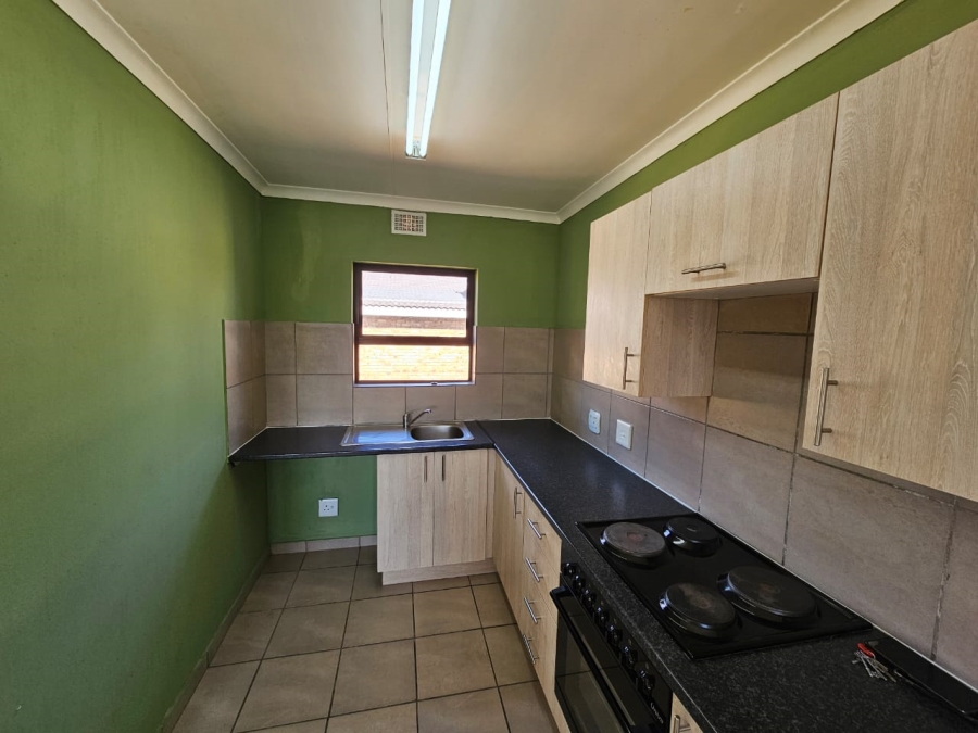 To Let 2 Bedroom Property for Rent in Albertsdal Gauteng