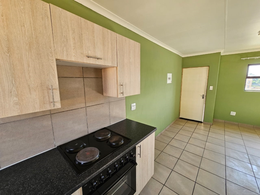 To Let 2 Bedroom Property for Rent in Albertsdal Gauteng