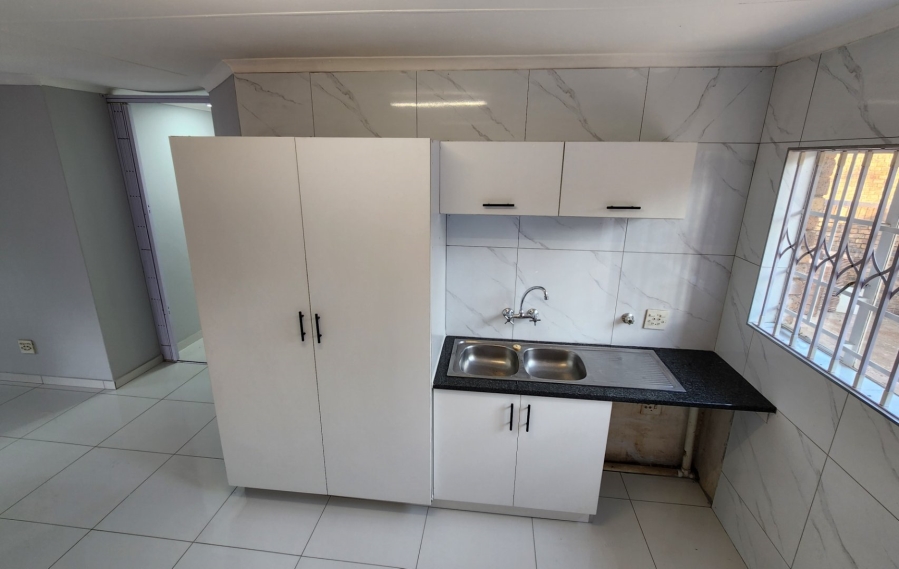 3 Bedroom Property for Sale in Die Hoewes Gauteng