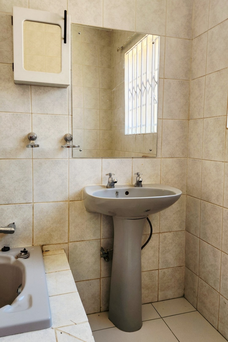 3 Bedroom Property for Sale in Die Hoewes Gauteng