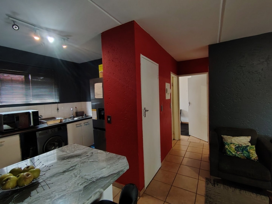 To Let 2 Bedroom Property for Rent in Ferndale Gauteng