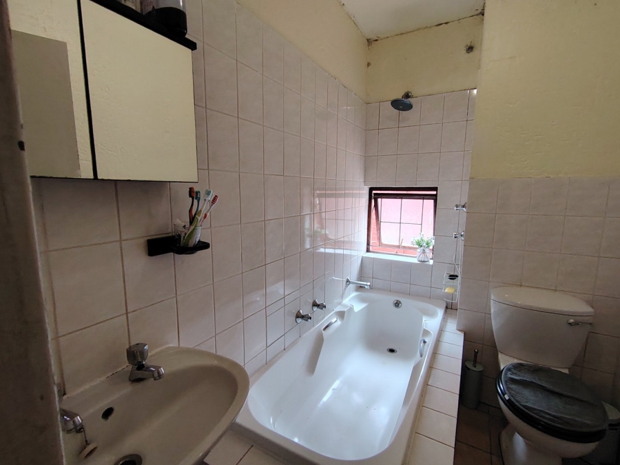 To Let 2 Bedroom Property for Rent in Ferndale Gauteng