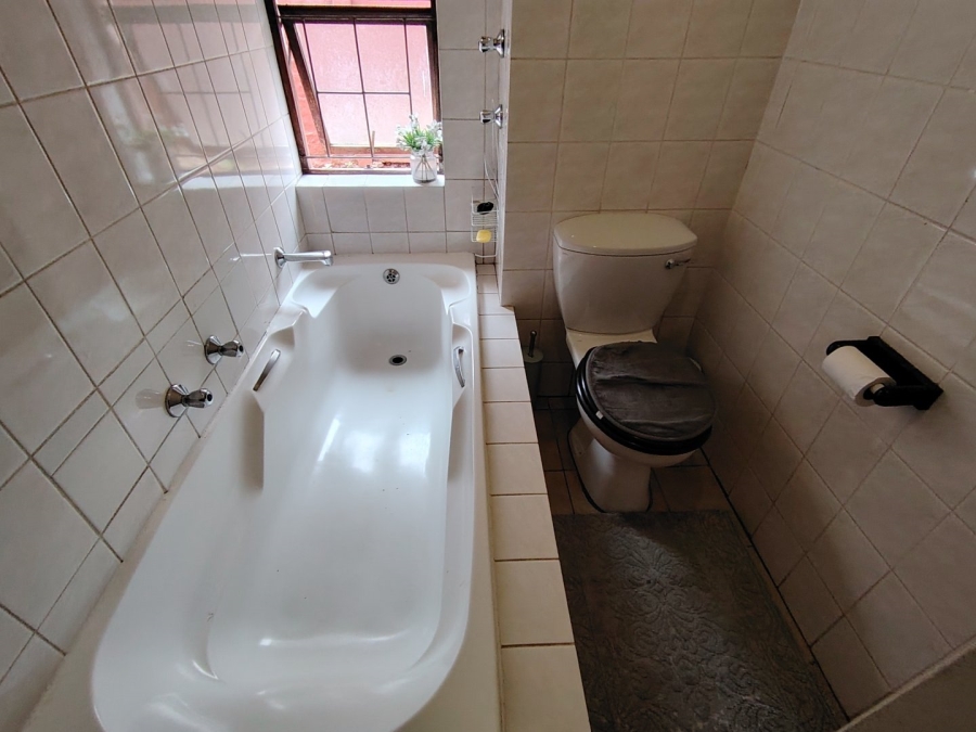 To Let 2 Bedroom Property for Rent in Ferndale Gauteng