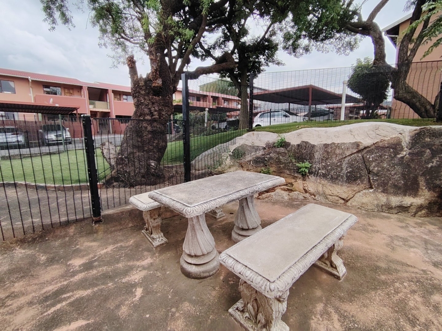 To Let 2 Bedroom Property for Rent in Ferndale Gauteng