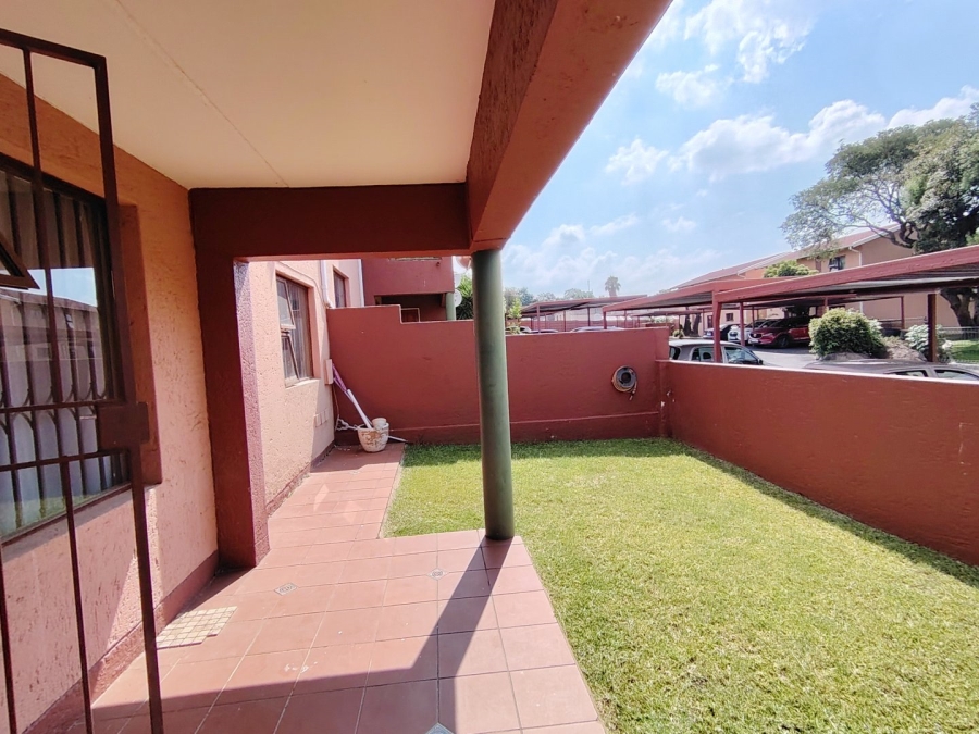 To Let 2 Bedroom Property for Rent in Ferndale Gauteng
