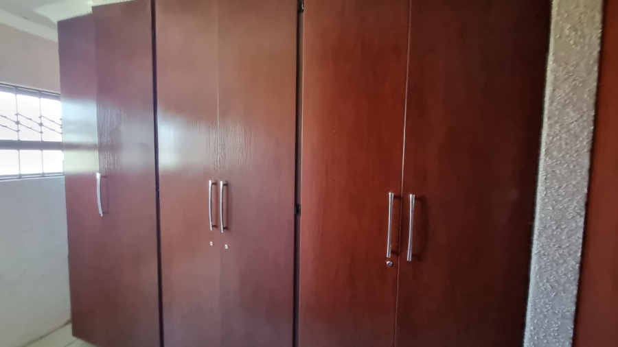 4 Bedroom Property for Sale in Mountain View Gauteng