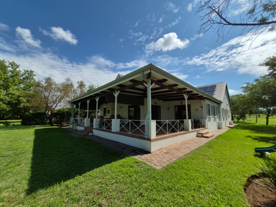 3 Bedroom Property for Sale in Waterlake Farm Lifestyle Estate Gauteng