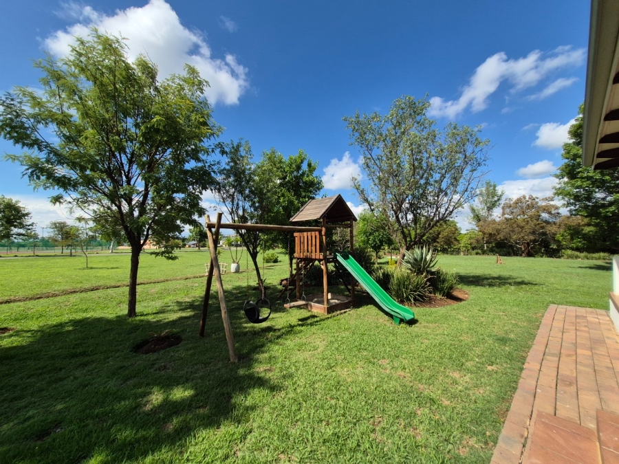 3 Bedroom Property for Sale in Waterlake Farm Lifestyle Estate Gauteng