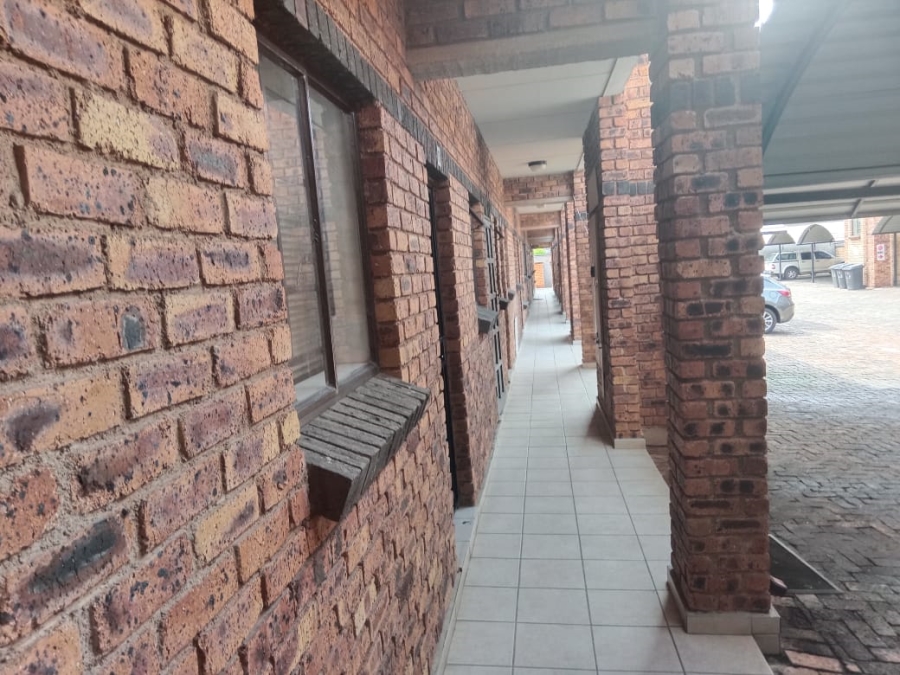 To Let 2 Bedroom Property for Rent in Carlswald Gauteng
