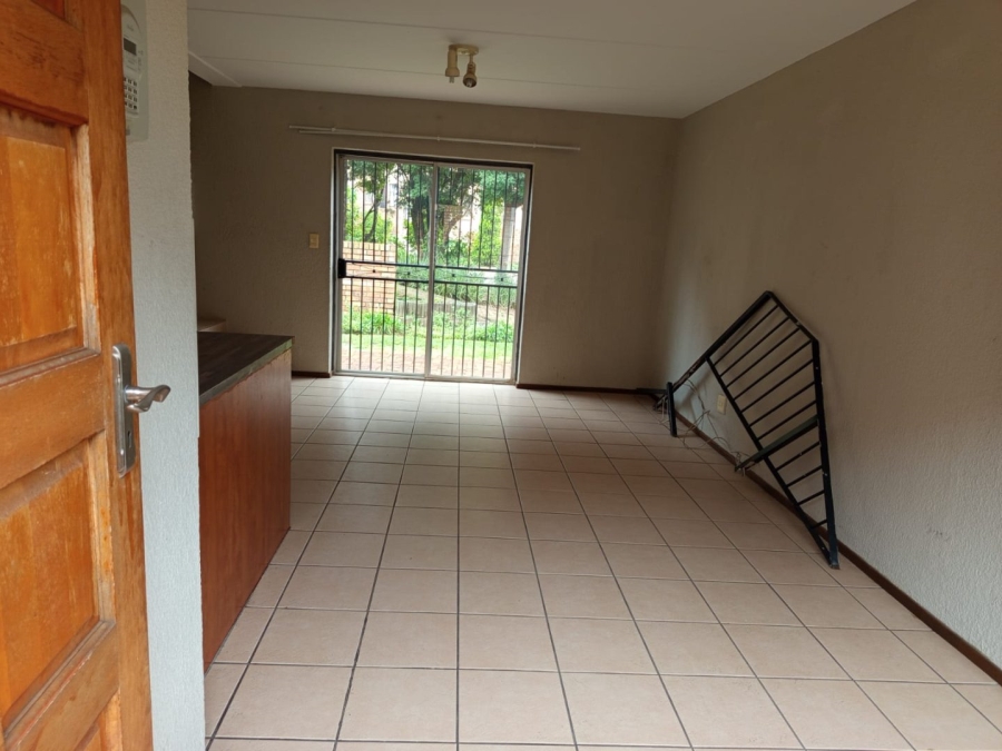To Let 2 Bedroom Property for Rent in Halfway Gardens Gauteng