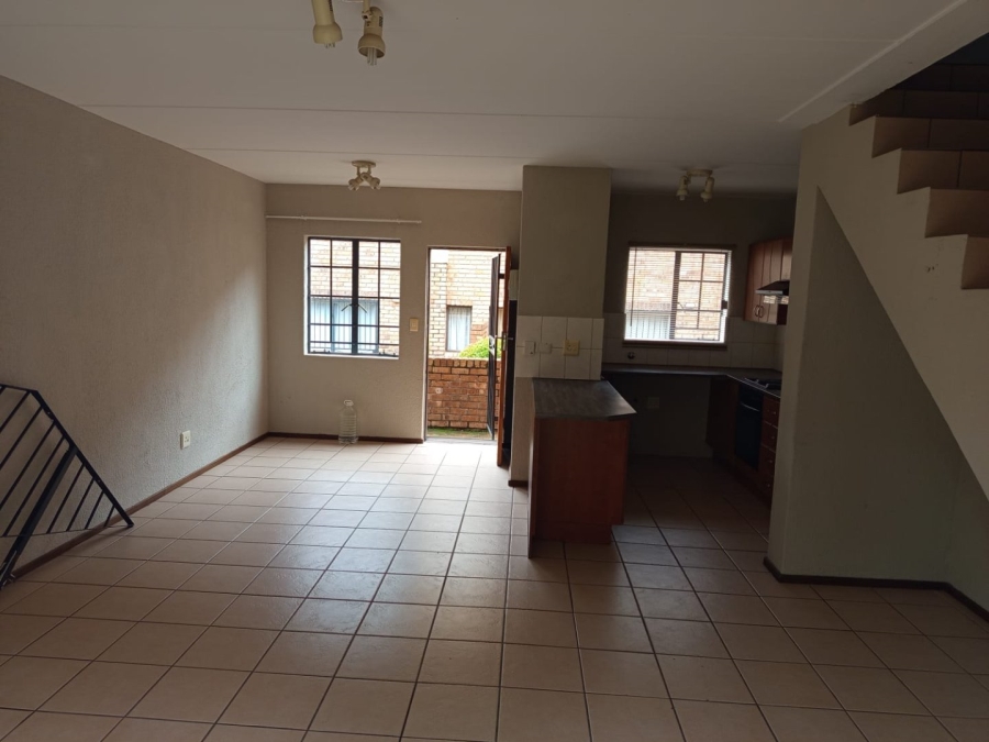 To Let 2 Bedroom Property for Rent in Halfway Gardens Gauteng