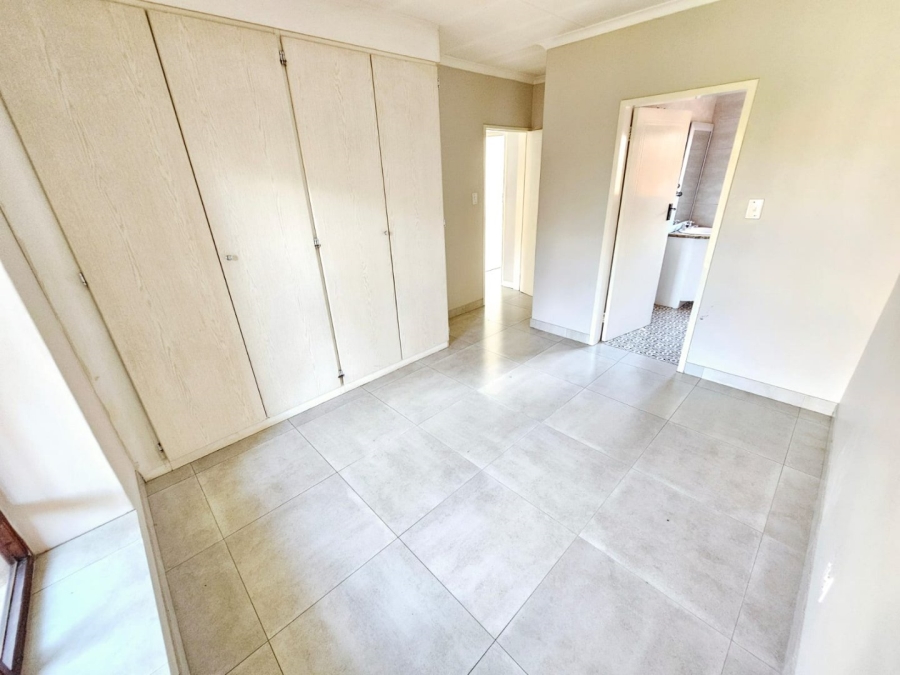 2 Bedroom Property for Sale in Monavoni Gauteng