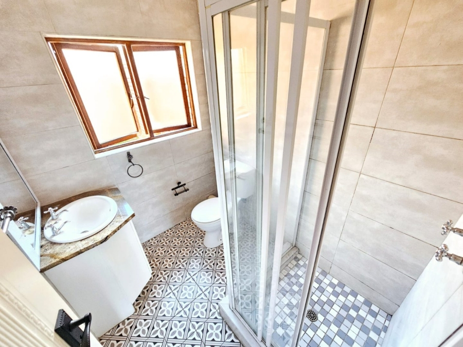 2 Bedroom Property for Sale in Monavoni Gauteng