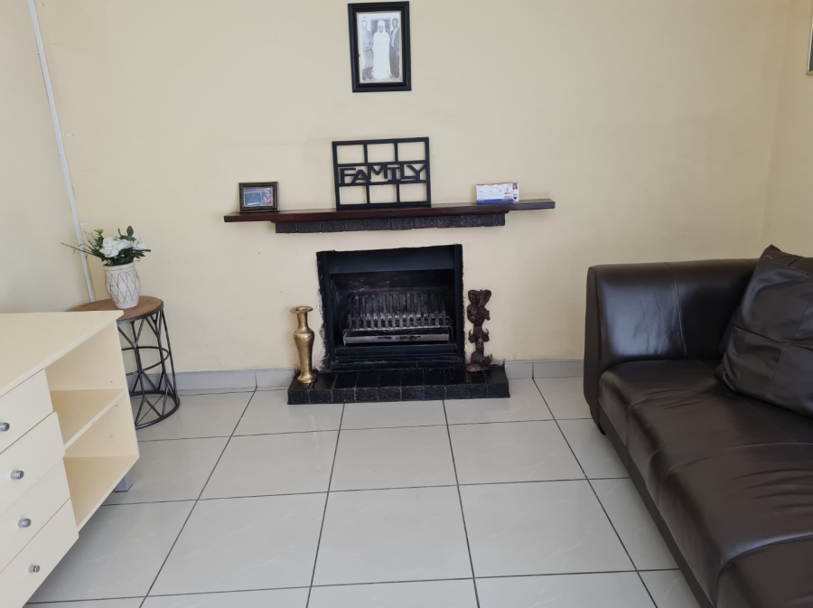 4 Bedroom Property for Sale in Kibler Park Gauteng