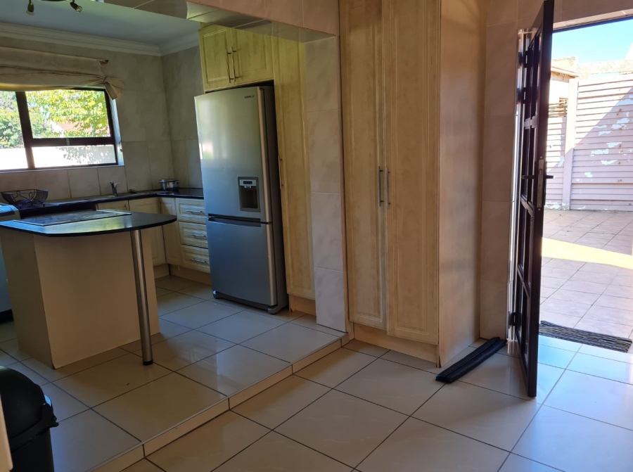 4 Bedroom Property for Sale in Kibler Park Gauteng