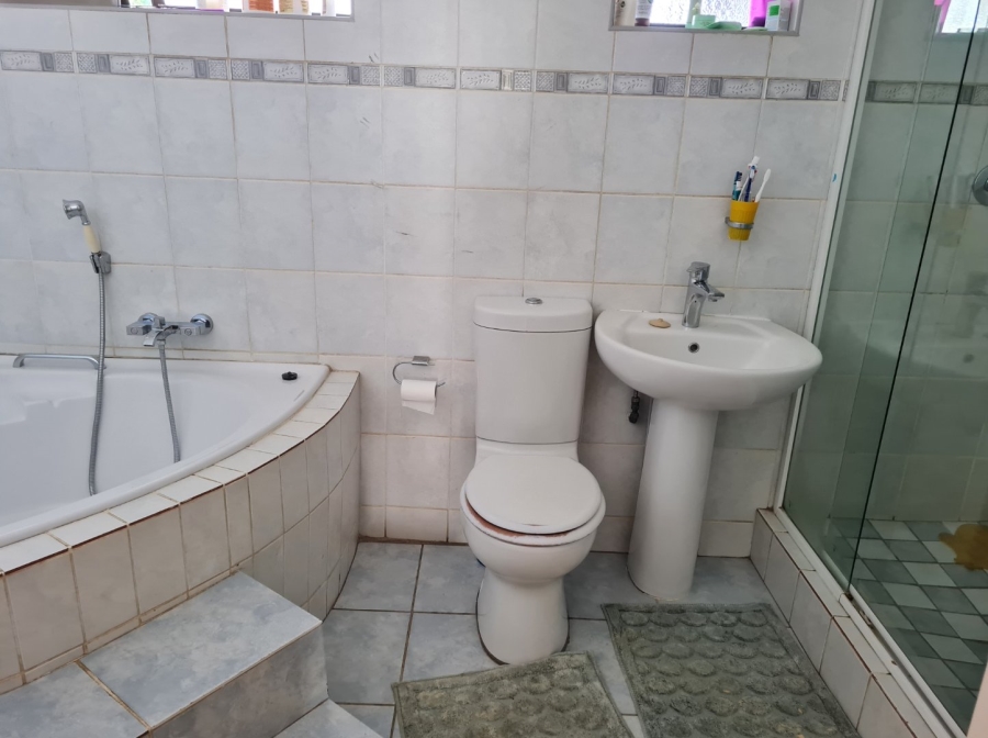 4 Bedroom Property for Sale in Kibler Park Gauteng