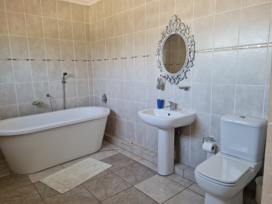 4 Bedroom Property for Sale in Kibler Park Gauteng