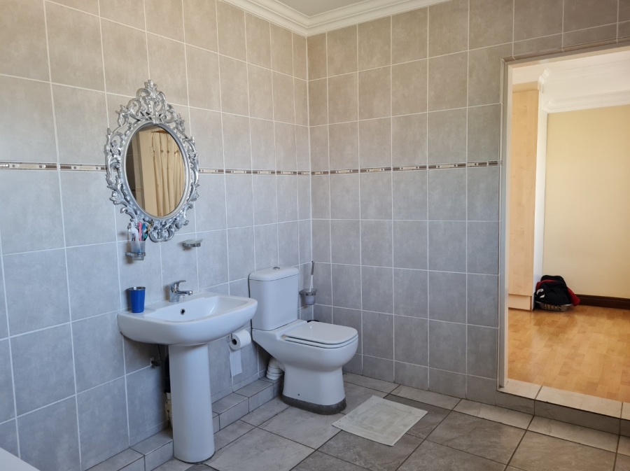 4 Bedroom Property for Sale in Kibler Park Gauteng