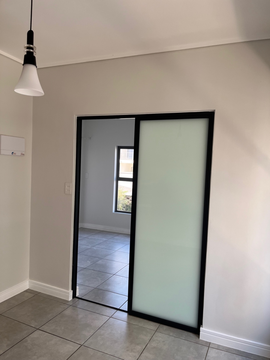 To Let 1 Bedroom Property for Rent in Waterfall Gauteng