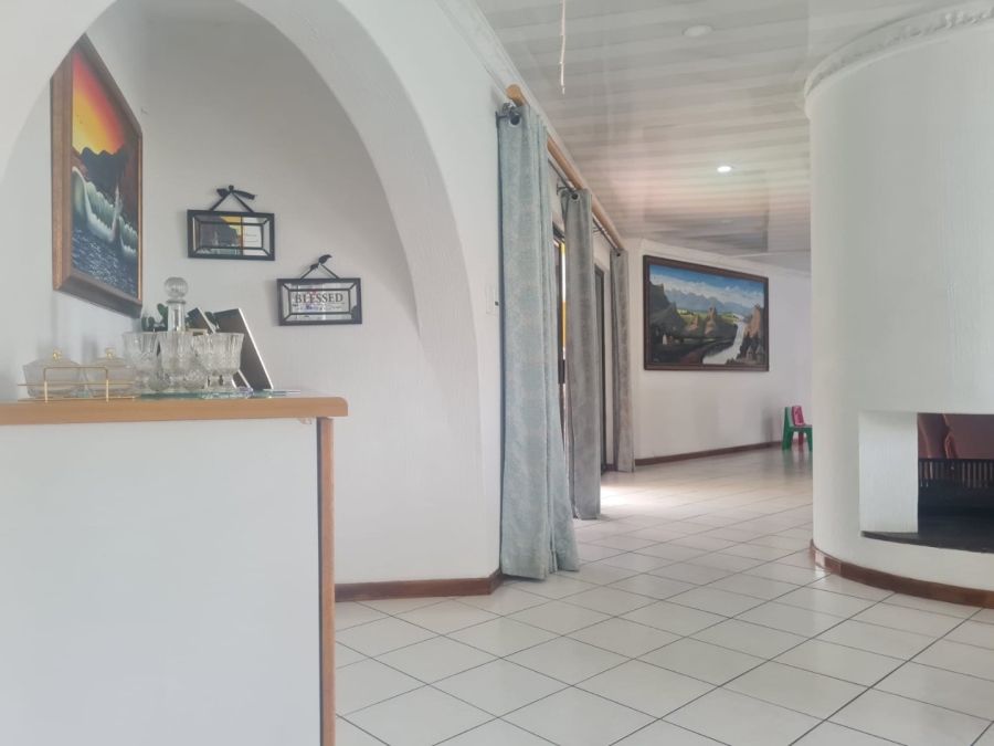 4 Bedroom Property for Sale in Bassonia Gauteng