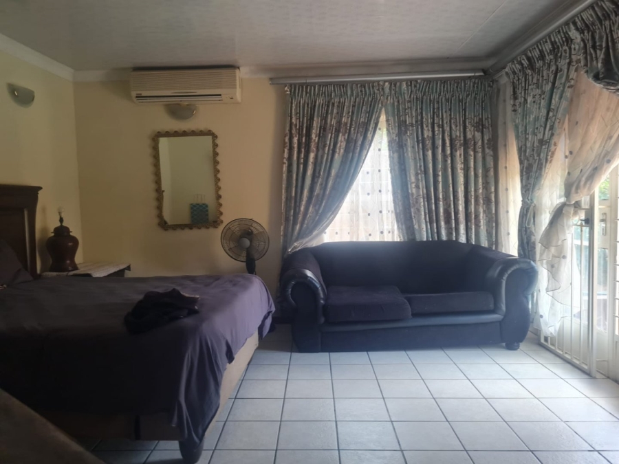 4 Bedroom Property for Sale in Bassonia Gauteng