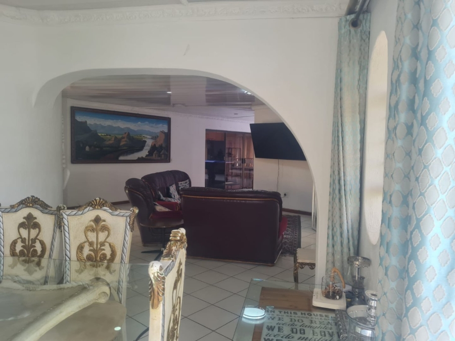 4 Bedroom Property for Sale in Bassonia Gauteng