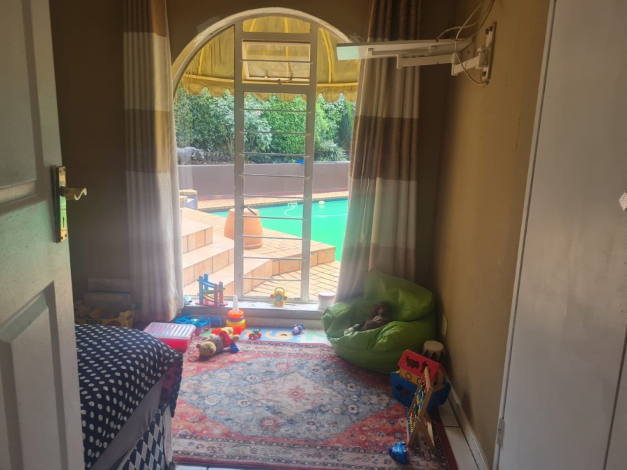 4 Bedroom Property for Sale in Bassonia Gauteng