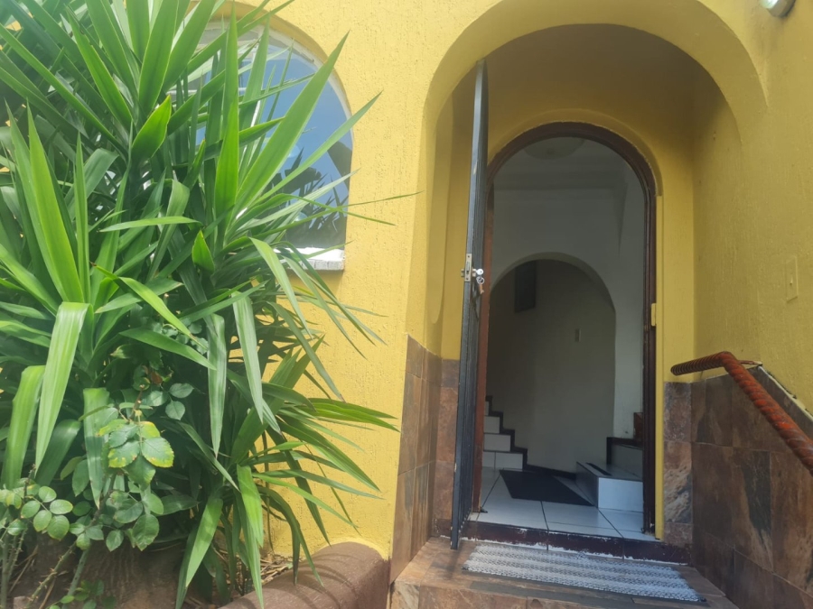 4 Bedroom Property for Sale in Bassonia Gauteng